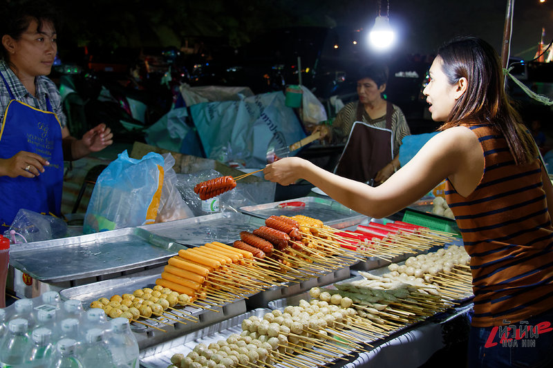 Loy Kratong 2560 Khao Thakiab